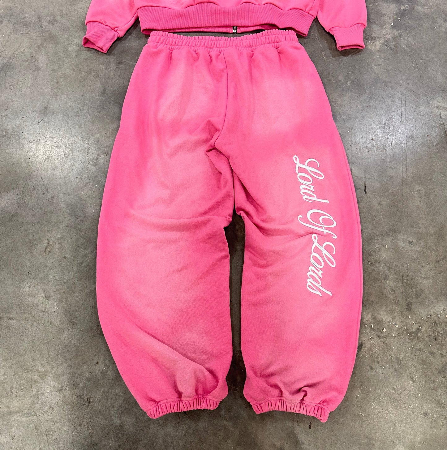 KING OF KINGS SWEATS - PINK